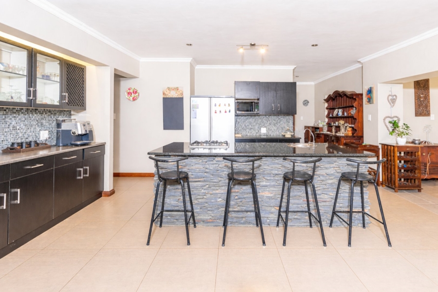5 Bedroom Property for Sale in Xanadu Eco Park North West